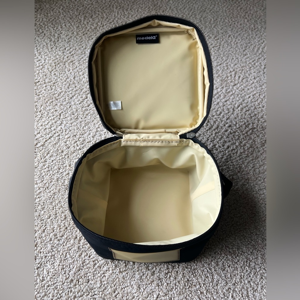 Medela Black and Cream Men's Bag